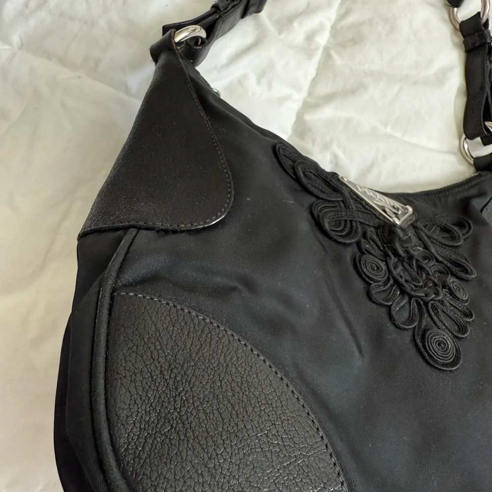 Prada passamaneria embroidered shoulder bag 🤍 - Picture 4 of 9